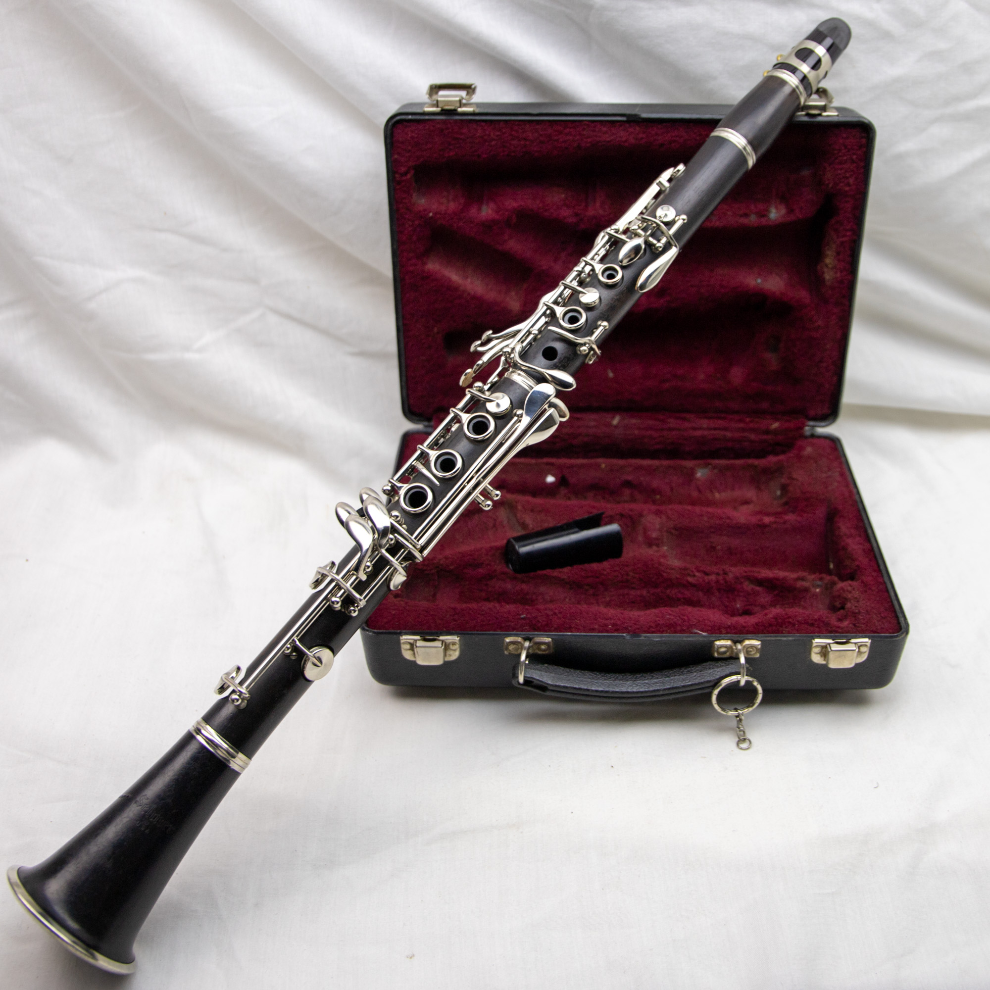 Selmer Wooden Bb Student Clarinet With Mouthpiece 